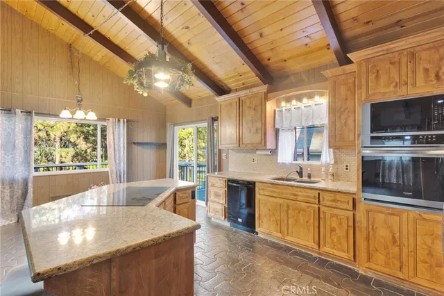 $450,000 | 5771 Heath Creek Drive, Wrightwood, CA 92397