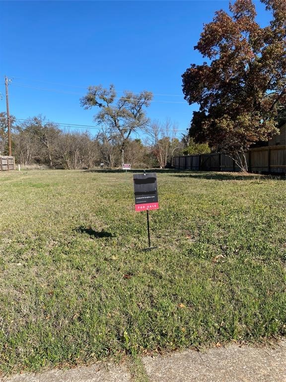 5104 Summerset Trail Austin, TX 78749 - Photo 1 of 9 a view of a yard