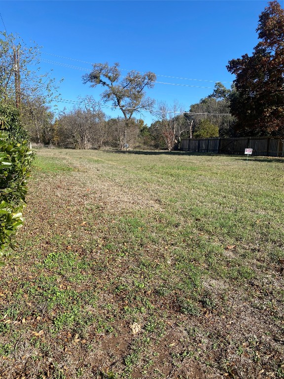 5104 Summerset Trail Austin, TX 78749 - Photo 5 of 9 a view of a garden