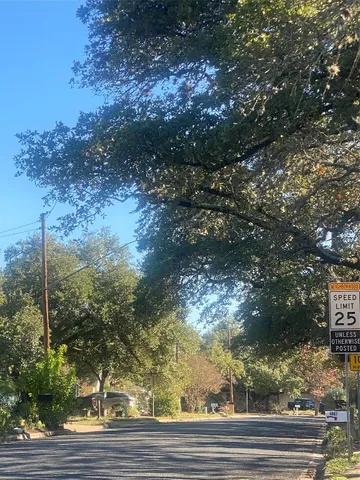 $300,000 | 5104 Summerset Trail, Austin, TX 78749