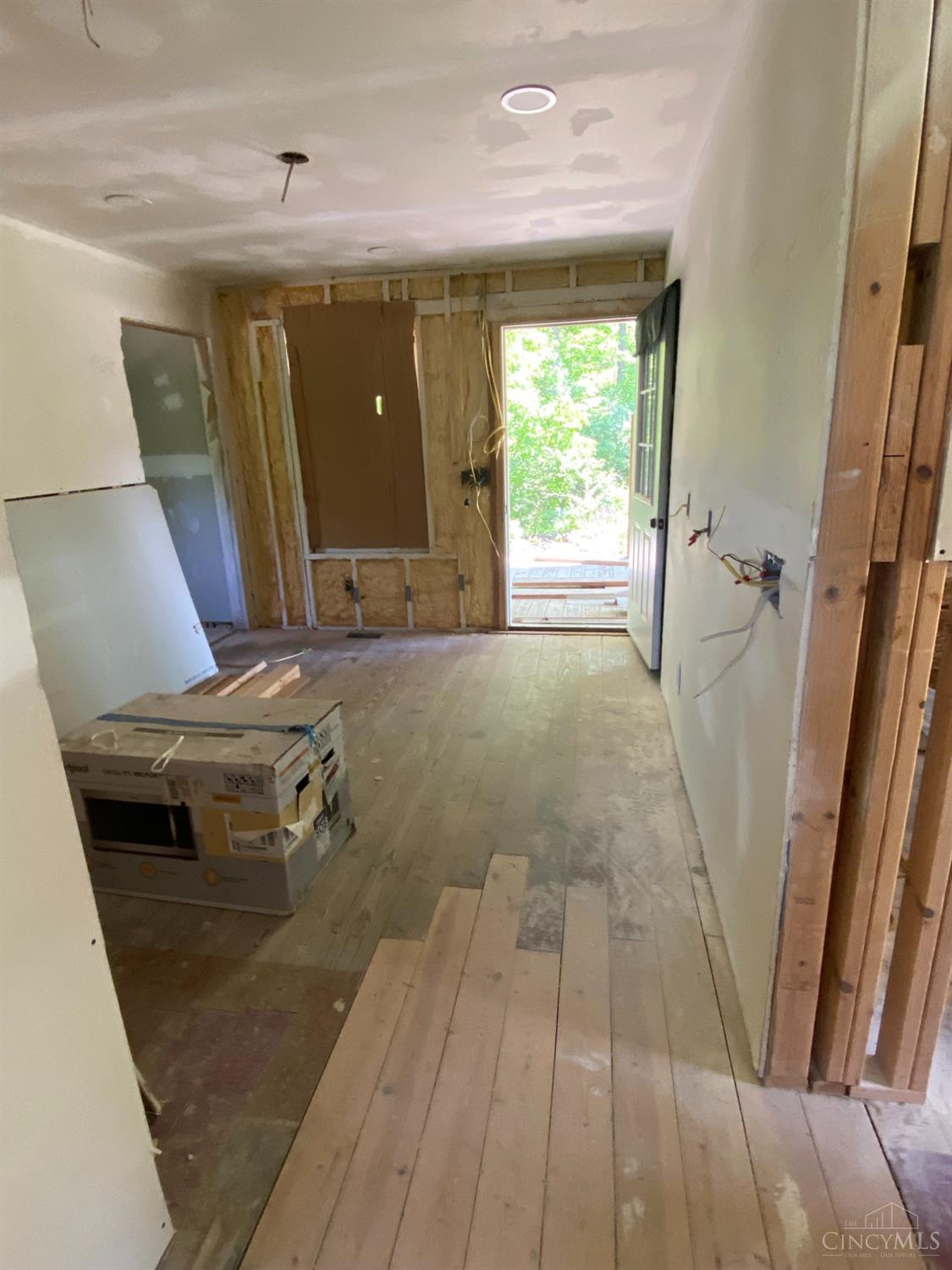 7700 Myers Road Middletown, OH 45042 - Photo 11 of 33 kitchen with view of door going to deck