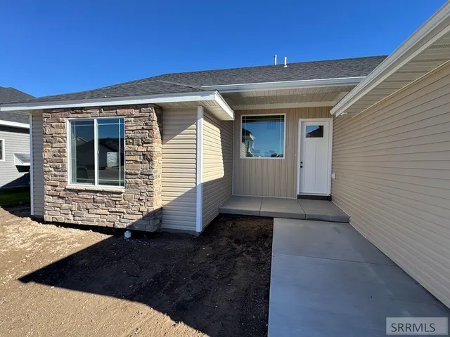 $500,000 | 4970 Pierce Avenue, Chubbuck, ID 83202