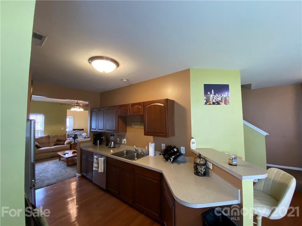 4870 Prosperity Ridge Road Charlotte, NC 28269 - Photo 6 of 37 Gallery Image 6
