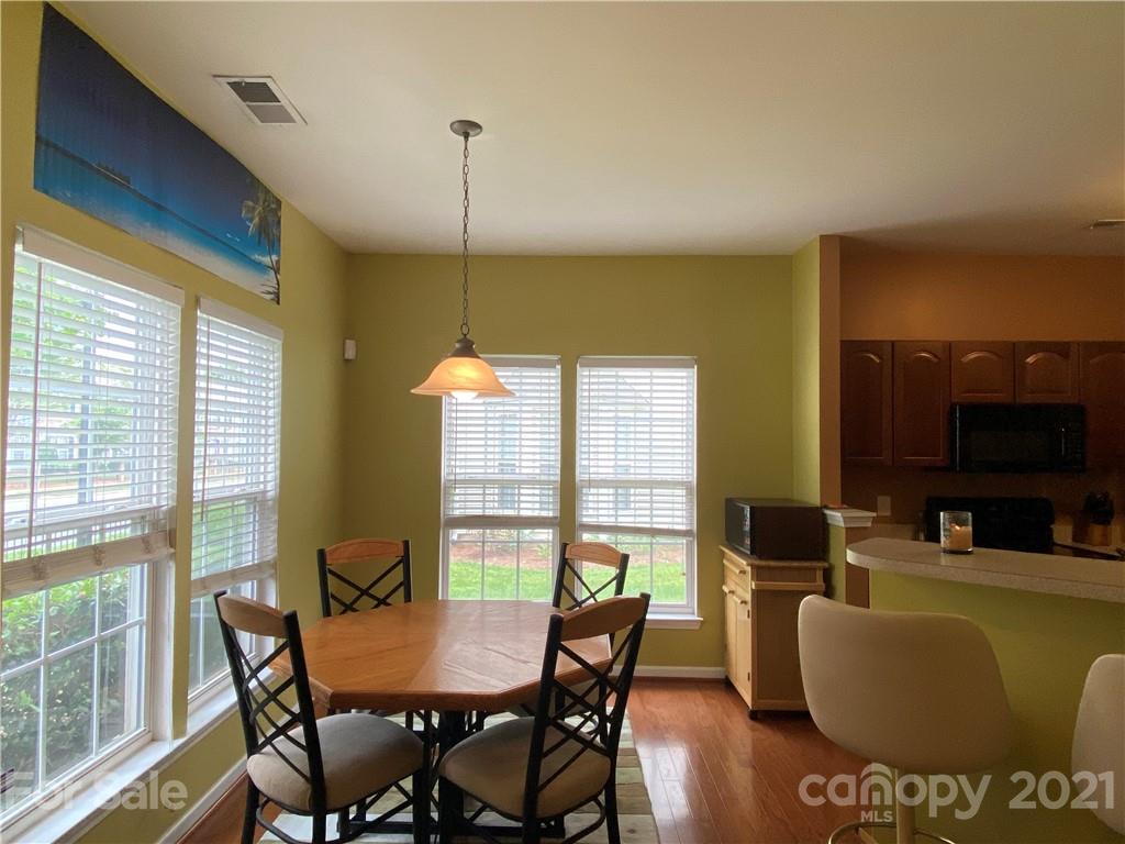 4870 Prosperity Ridge Road Charlotte, NC 28269 - Photo 7 of 37 Gallery Image 7