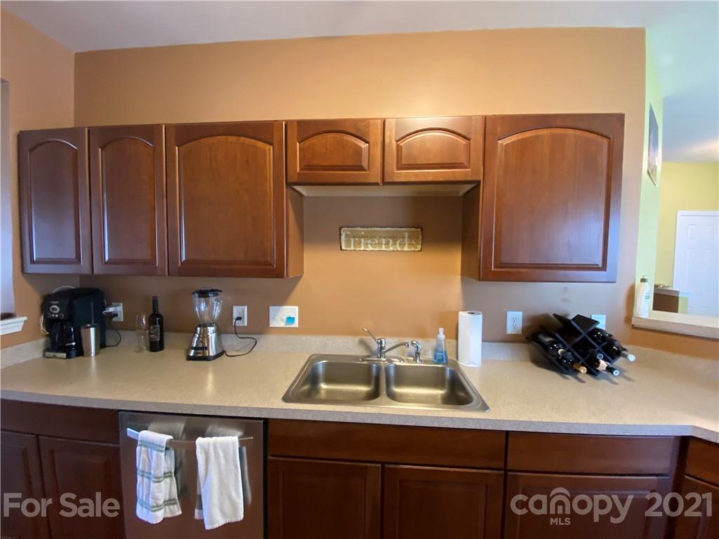 4870 Prosperity Ridge Road Charlotte, NC 28269 - Photo 9 of 37 Gallery Image 9