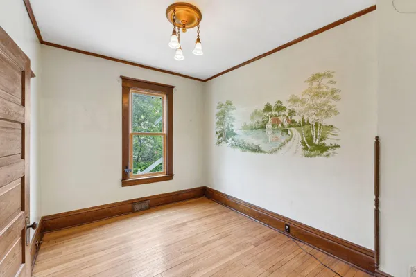 $595,000 | 216 Summit Avenue, Center City, MN 55012
