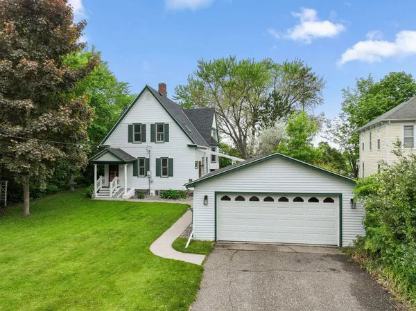 $595,000 | 216 Summit Avenue, Center City, MN 55012