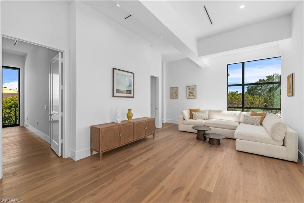 1800 Crayton Road Naples, FL 34102 - Photo 26 of 32