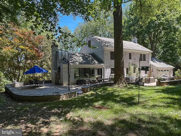 $2,100,000 | 710 Live Oak Drive, McLean, VA 22101
