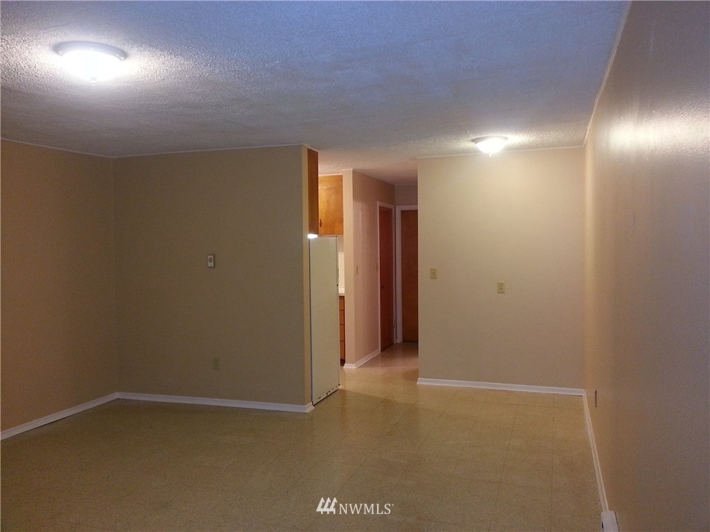 207 Silverbrook Road Randle, WA 98377 - Photo 4 of 10 a view of an empty room
