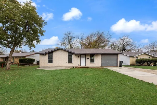 $2,200 | 3853 Commonwealth Drive, Garland, TX 75043