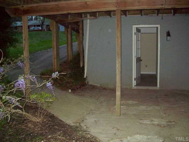 425 Ridgefield Road Chapel Hill, NC 27517 - Photo 4 of 7 Gallery Image 4