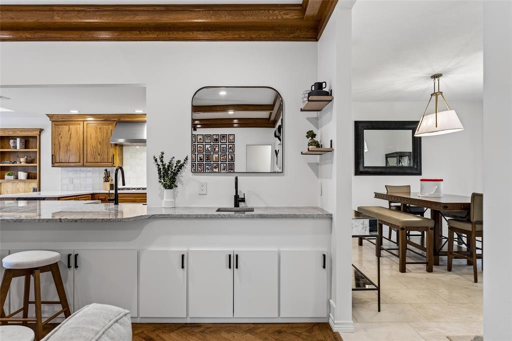 7108 Hunters Ridge Drive Dallas, TX 75248 - Photo 13 of 40