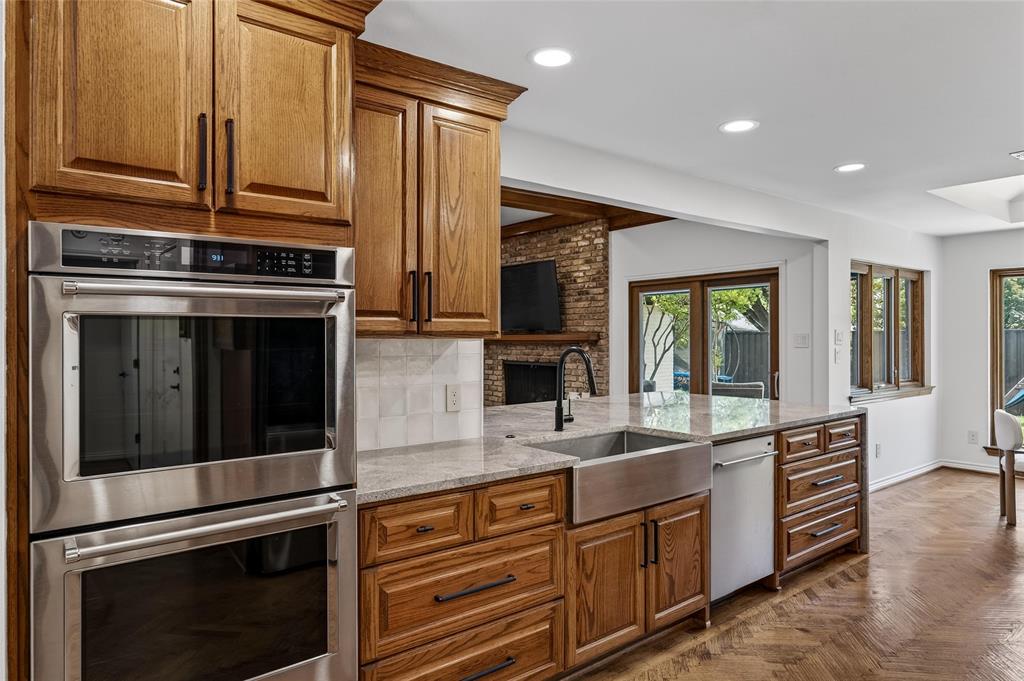 7108 Hunters Ridge Drive Dallas, TX 75248 - Photo 17 of 40