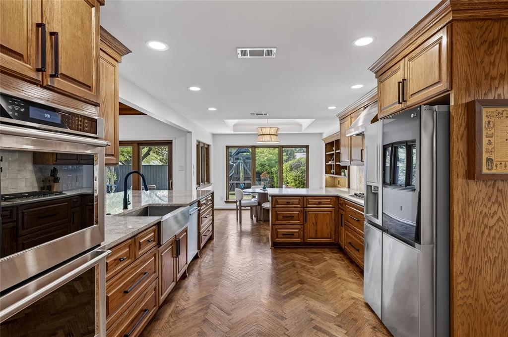 7108 Hunters Ridge Drive Dallas, TX 75248 - Photo 18 of 40