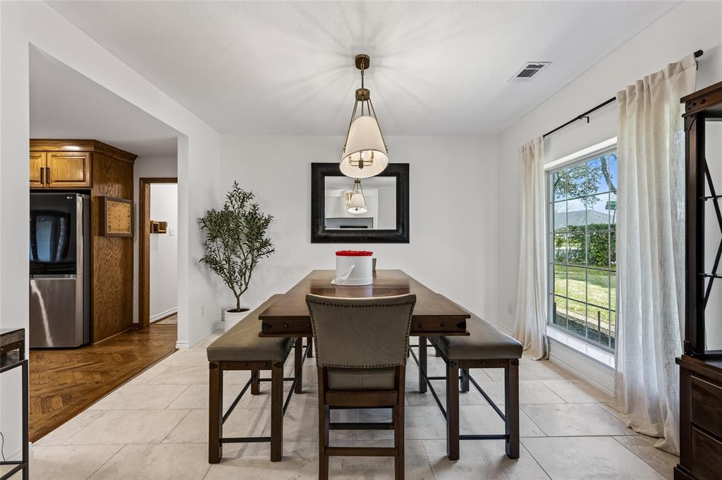 7108 Hunters Ridge Drive Dallas, TX 75248 - Photo 6 of 40