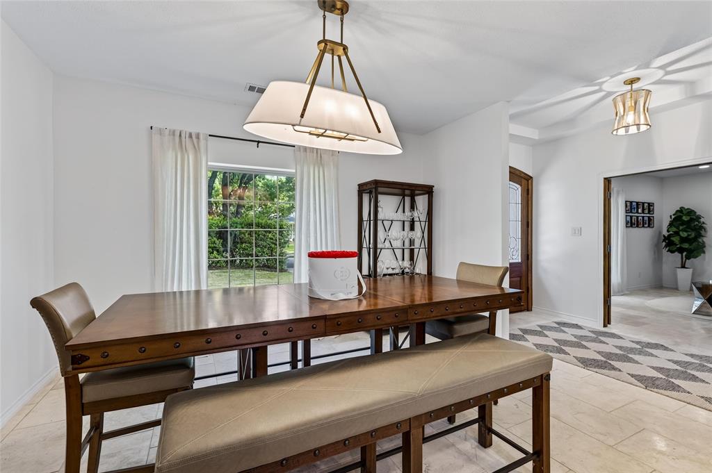 7108 Hunters Ridge Drive Dallas, TX 75248 - Photo 7 of 40