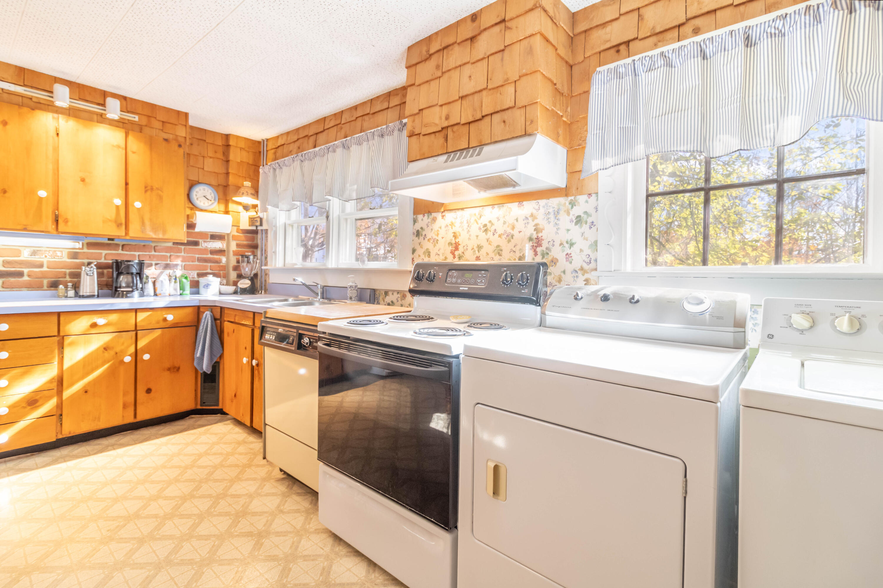 18 Green Street Dover-Foxcroft, ME 04426 - Photo 42 of 63 IMG_4083-Edit_Original