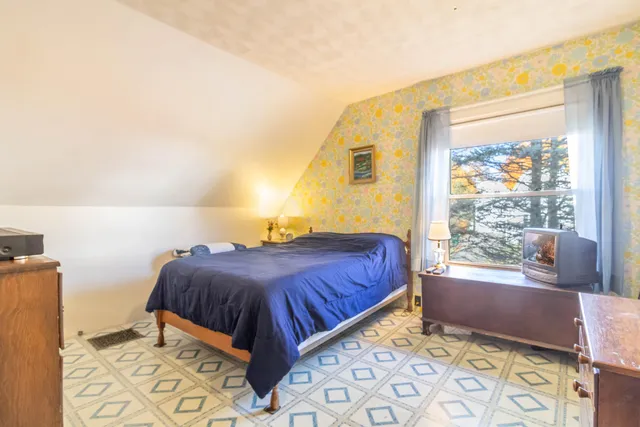 $239,000 | 18 Green Street, Dover-Foxcroft, ME 04426