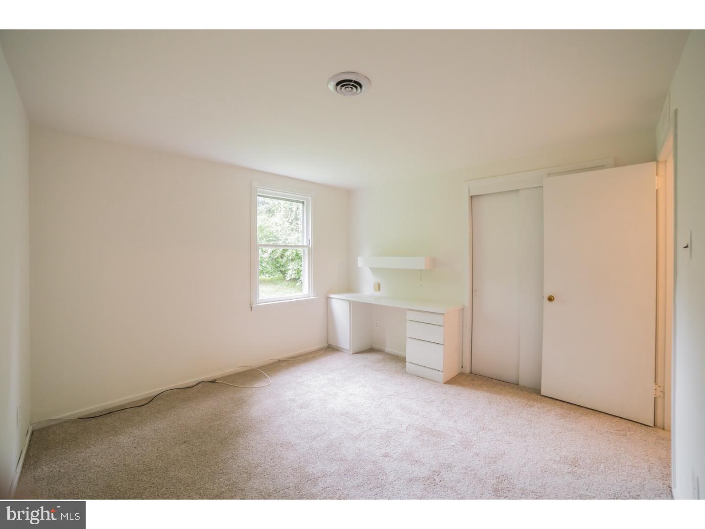 410 Suffolk Road Flourtown, PA 19031 - Photo 14 of 21