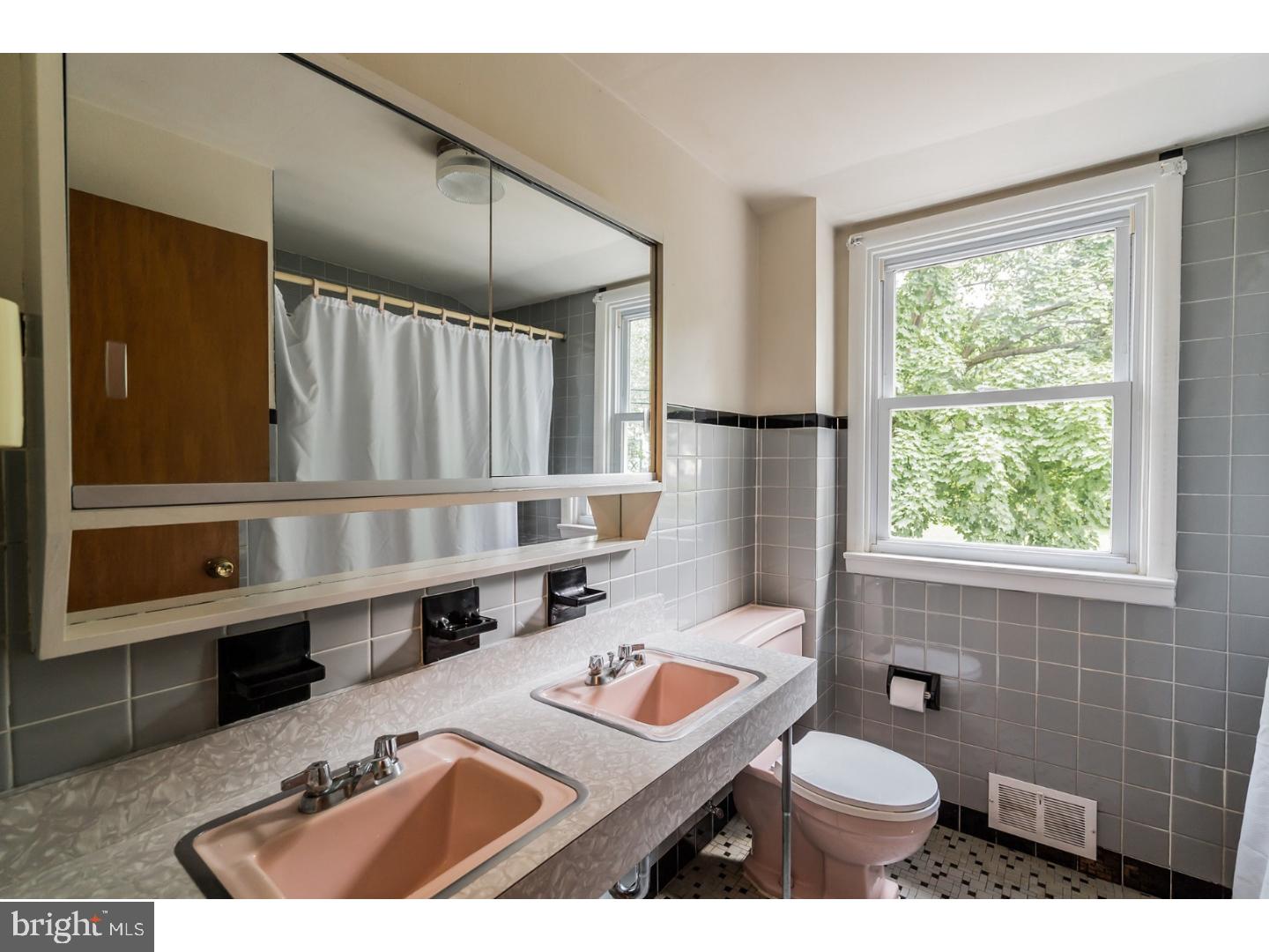 410 Suffolk Road Flourtown, PA 19031 - Photo 18 of 21