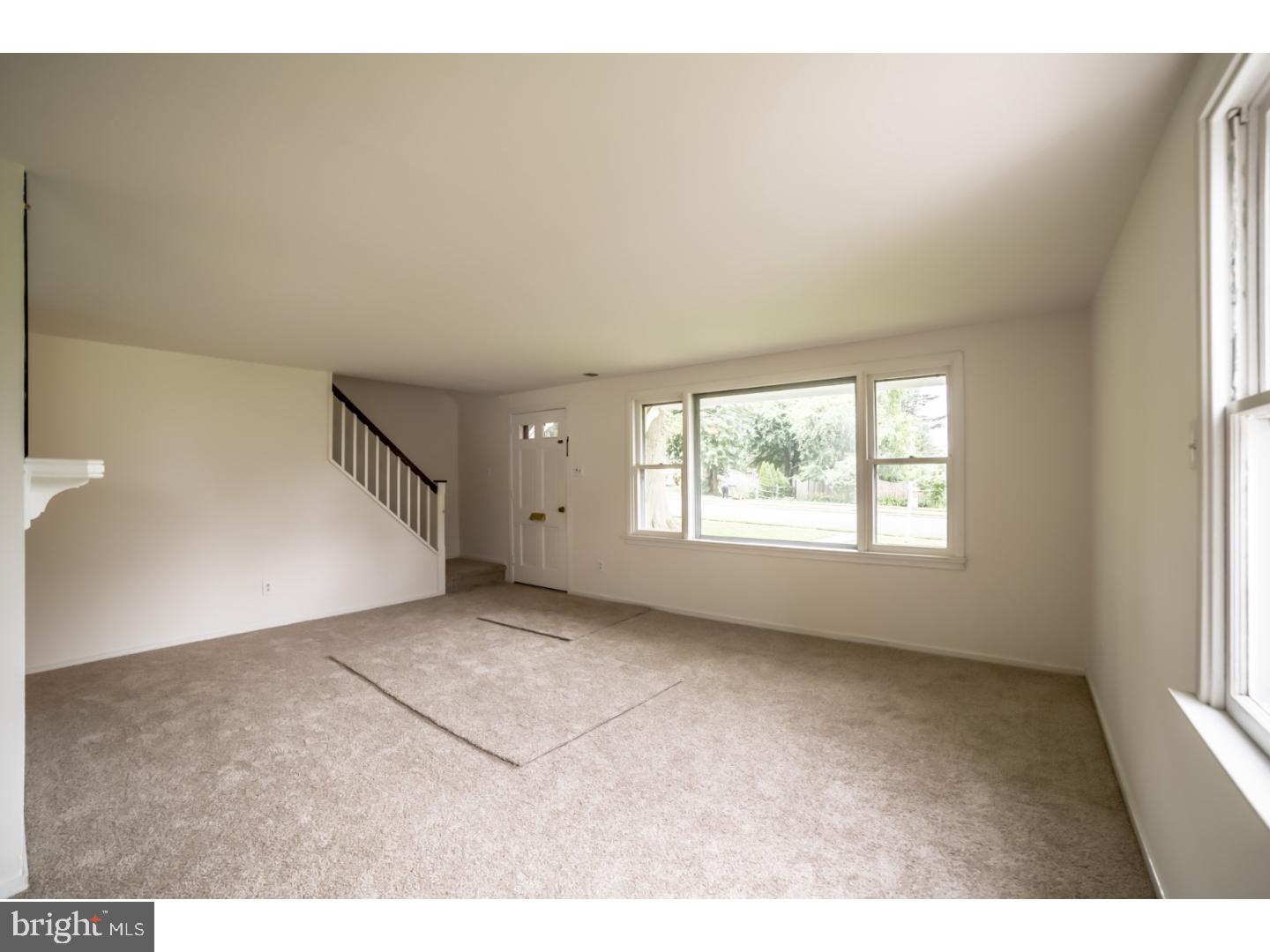 410 Suffolk Road Flourtown, PA 19031 - Photo 5 of 21