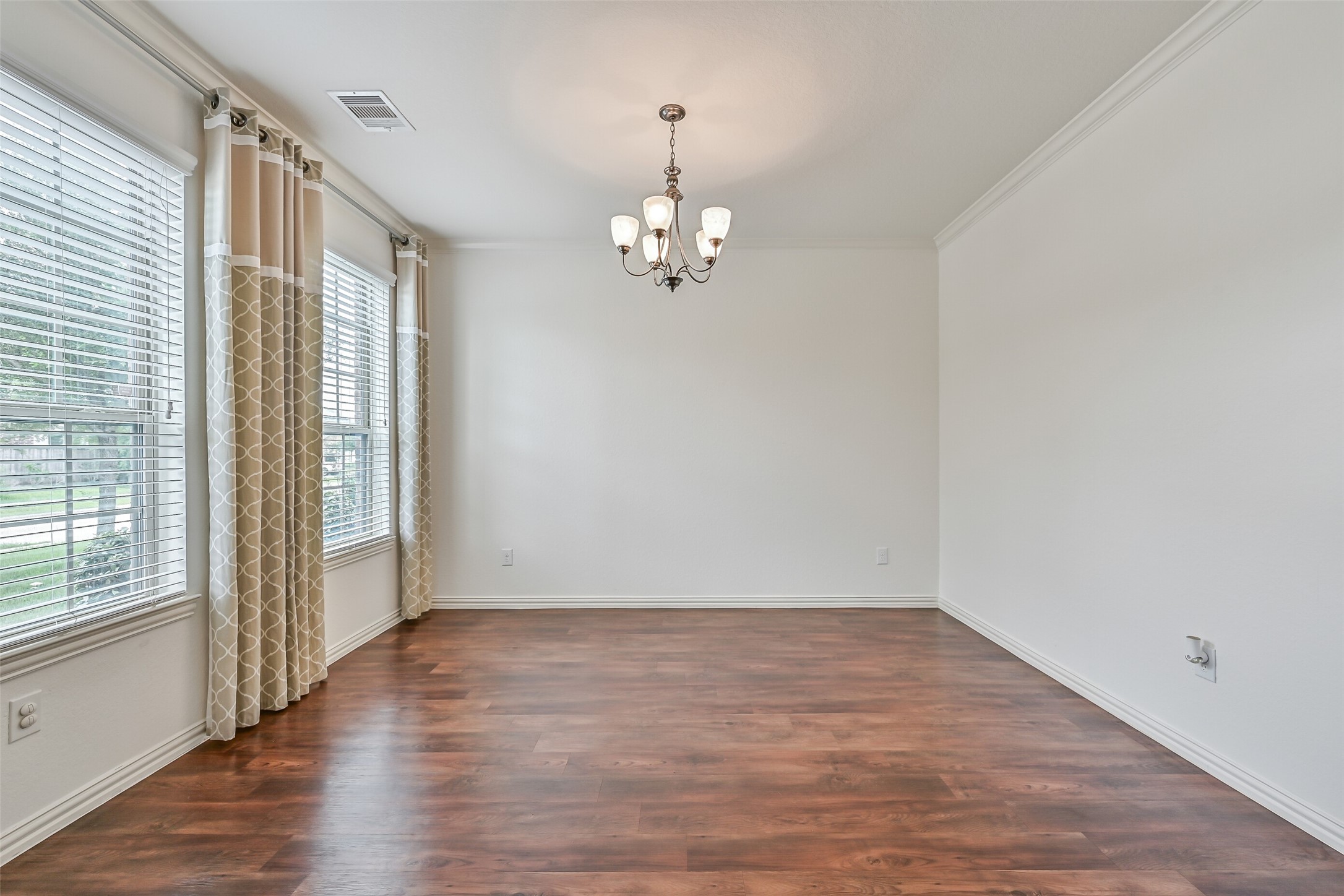 4511 Apple Point Lane Rosharon, TX 77583 - Photo 7 of 39