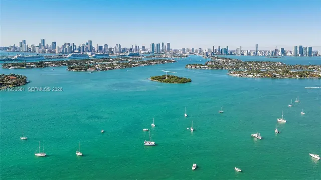 $2,300,000 | 446 Madeira Avenue, Coral Gables, FL 33134