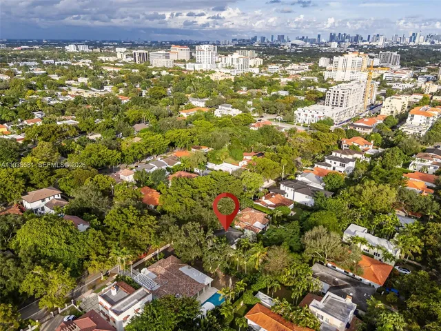 $2,300,000 | 446 Madeira Avenue, Coral Gables, FL 33134