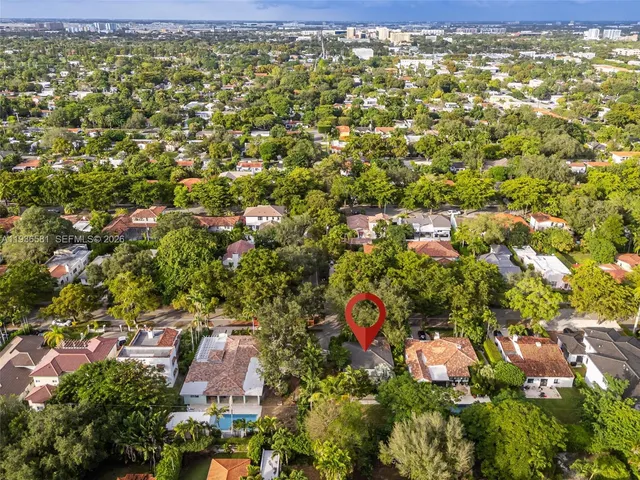 $2,300,000 | 446 Madeira Avenue, Coral Gables, FL 33134