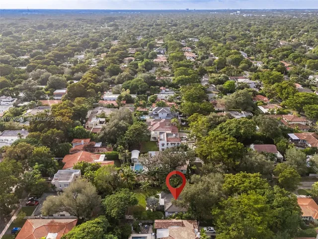 $2,300,000 | 446 Madeira Avenue, Coral Gables, FL 33134