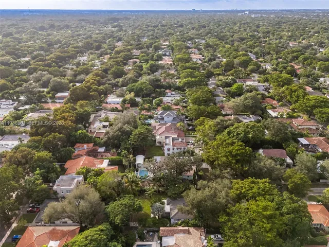 $2,300,000 | 446 Madeira Avenue, Coral Gables, FL 33134