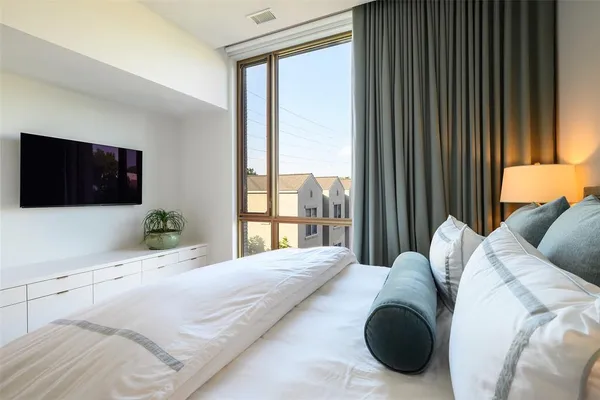 $7,495,000 | 4205 Buena Vista Street, Unit 302, Dallas, TX 75205