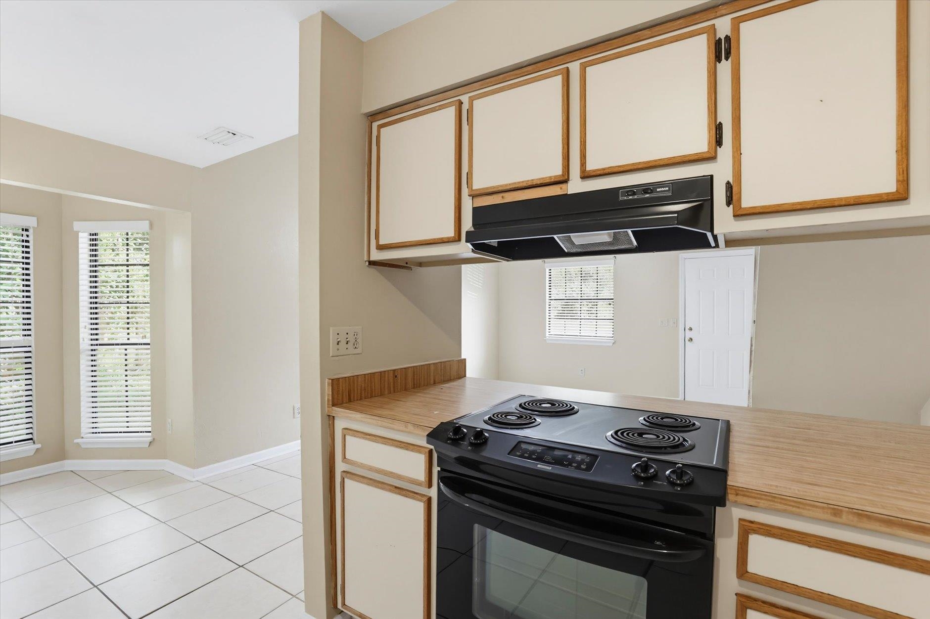 1808 Jackson Bluff Road, Unit F Tallahassee, FL 32304 - Photo 15 of 32 Gallery Image 15