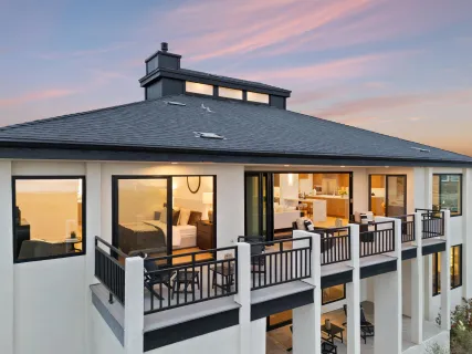 $3,575,000 | 2481 La Marque Street, San Diego, CA 92109