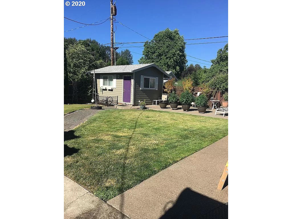 2815 Manor Drive Springfield, OR 97477 - Photo 15 of 17