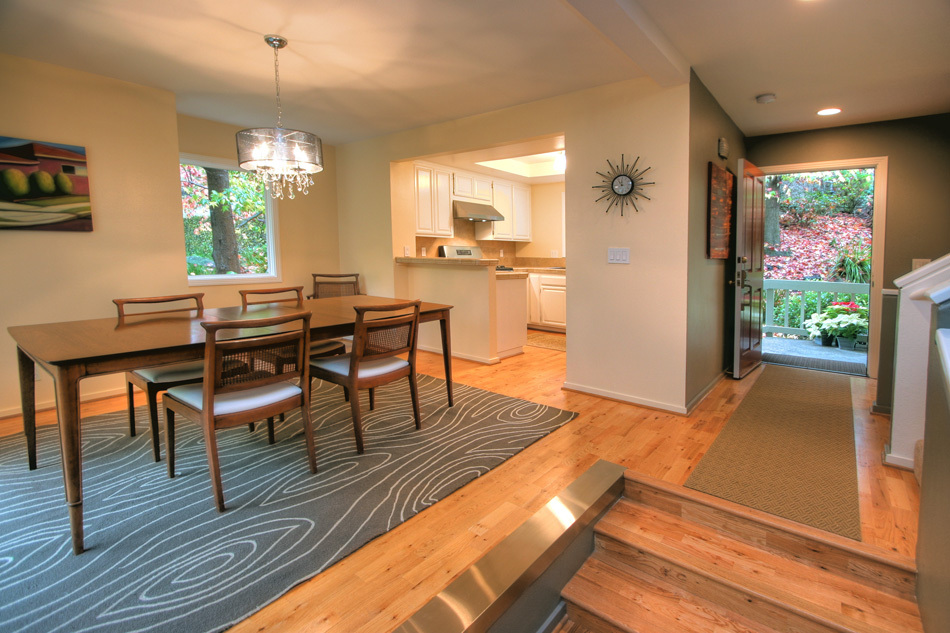 909 Weldon Road Santa Barbara, CA 93109 - Photo 3 of 16 Dining + Entrance way