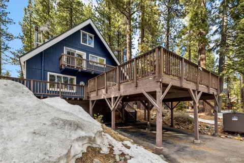 $689,000 | 1586 Crystal Air Drive, South Lake Tahoe, CA 96150