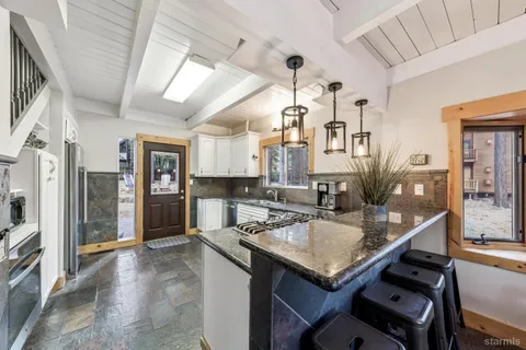 $689,000 | 1586 Crystal Air Drive, South Lake Tahoe, CA 96150
