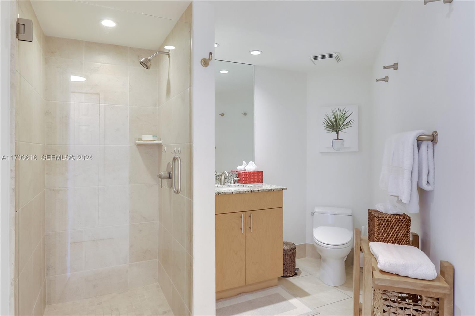 3000 North Ocean Drive, Unit 24H Riviera Beach, FL 33404 - Photo 16 of 33