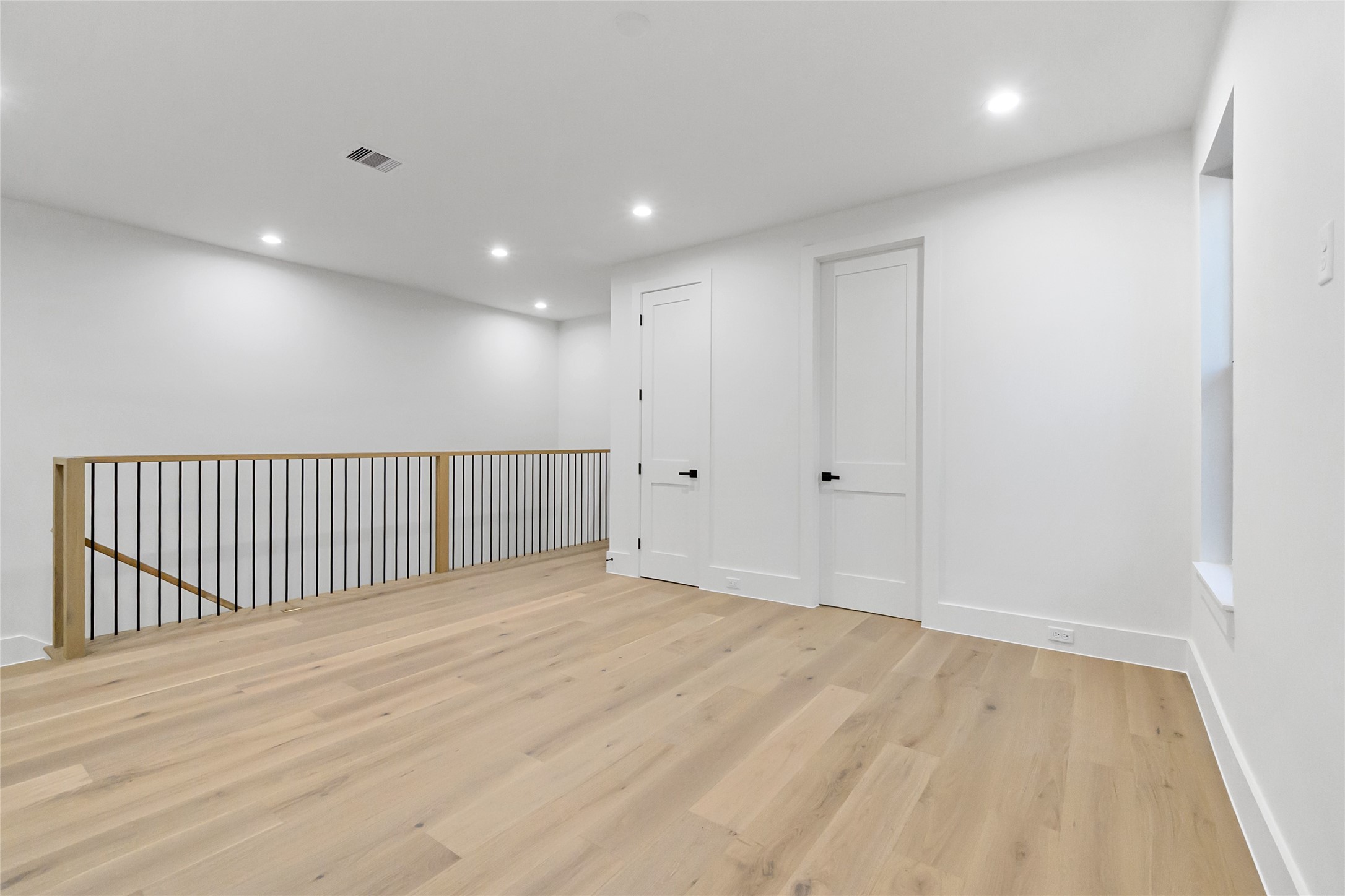 112 East 27th Street Houston, TX 77008 - Photo 37 of 43 a view of an empty room