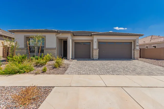 $644,995 | 24099 North 171st Drive, Surprise, AZ 85387