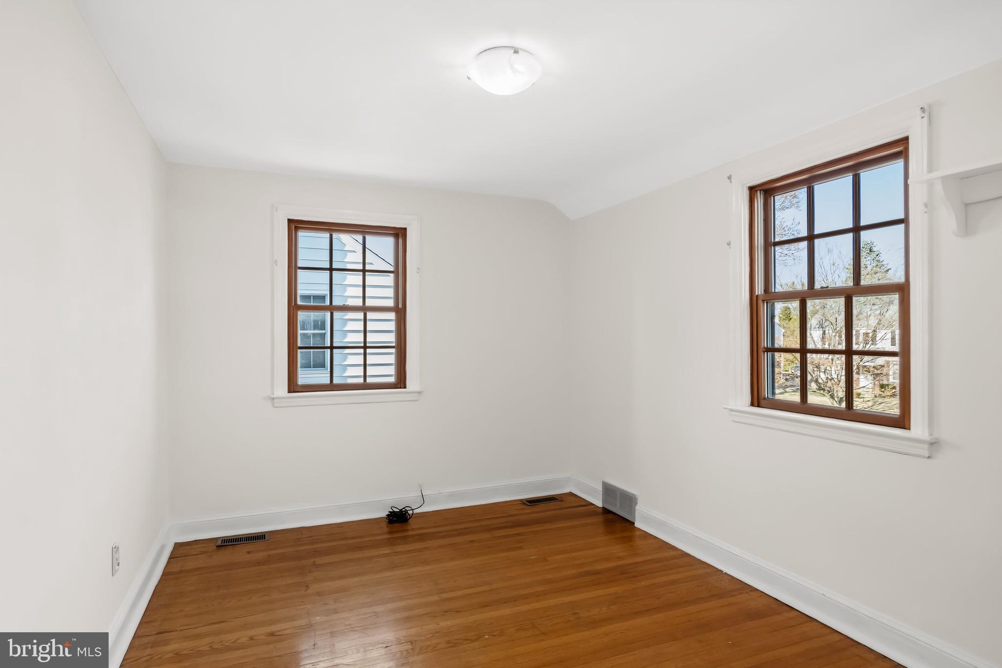 218 Pickwick Road Havertown, PA 19083 - Photo 17 of 29 Bedroom 3