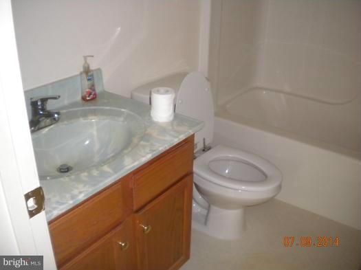 14130 Edgemont Road Smithsburg, MD 21783 - Photo 5 of 5 Bath