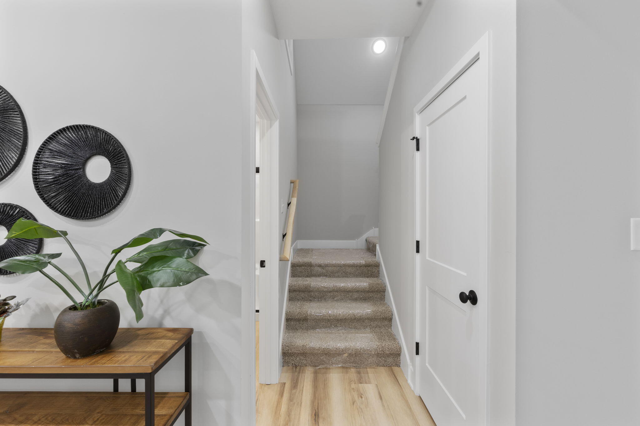 1183 Harbor Way Chesterton, IN 46304 - Photo 13 of 20 a view of entryway