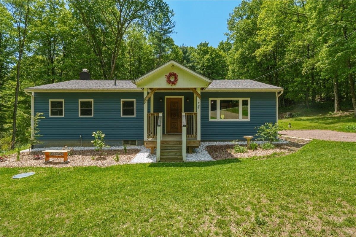 207 Camp Kiniya Road Colchester, VT 05446 - Photo 3 of 35
