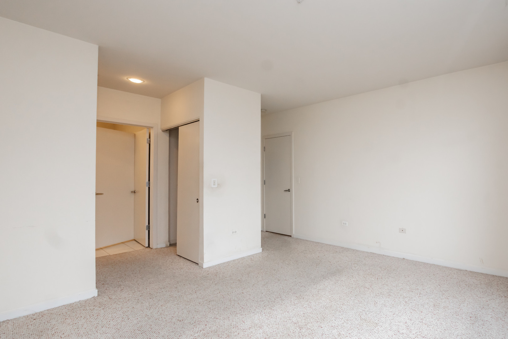 7243 Madison Street, Unit 310 Forest Park, IL 60130 - Photo 10 of 23 a view of an empty room