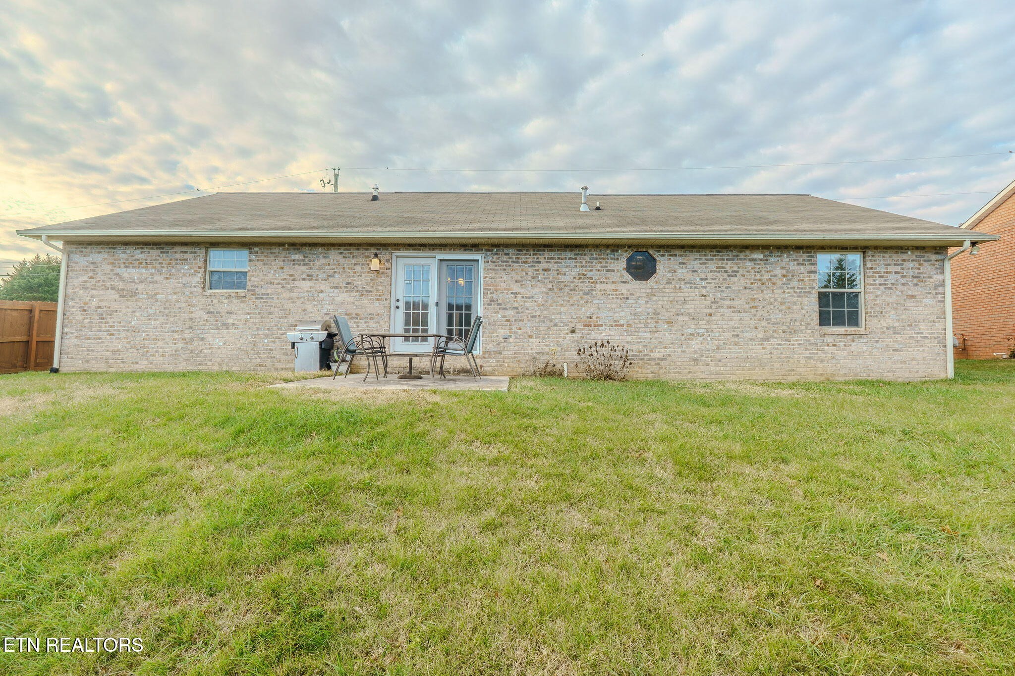 6622 Carina Lane Corryton, TN 37721 - Photo 28 of 30 a front view of house with yard