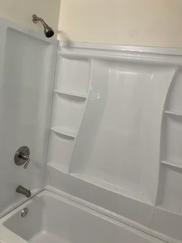 $2,000 | 4 Willowbrook Drive, Rochester, NH 03867