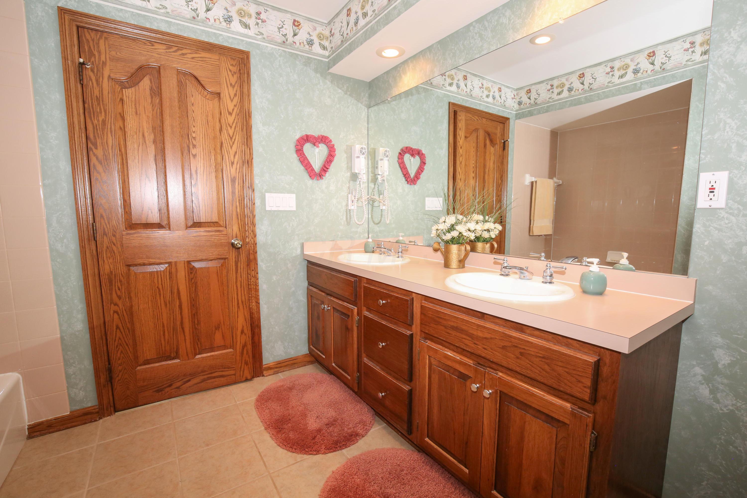 8910 Diley Road Pickerington, OH 43147 - Photo 47 of 72